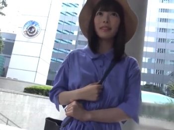 俄かには信じがたい願望を持ってるアイドルクラスの美少女美少女中出しのアダルト動画