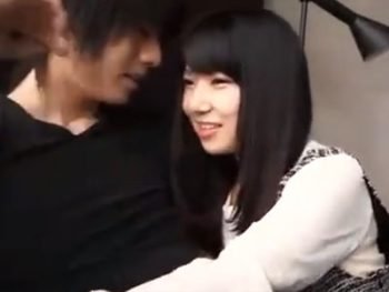 甘えん坊の女子のおねだりに我慢できずガチハメ美少女ロリぶっかけのアダルト無料動画