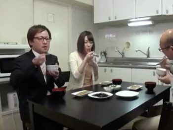 巨乳な嫁波多野結衣が義父と毎晩のように種付け性交ｗ巨乳お姉さん人妻中出し近親相姦波多野結衣のエロ動画