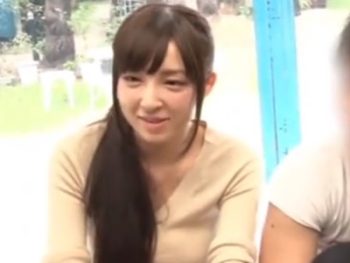 旦那のすぐ近くで他人チンポに中出し寝取られちゃう素人妻素人人妻中出しマッサージの無料エロ動画