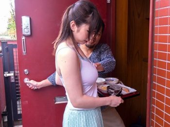 巨乳で美人な人妻が隣人DQNの情婦に成り下がり…毎日寝取られ奉仕巨乳痴女人妻宝田もなみのAV無料動画