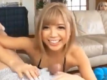 巨乳お姉さんたちとルームショアしたらザーメン枯渇ｗ巨乳ギャル乱交のエロ動画