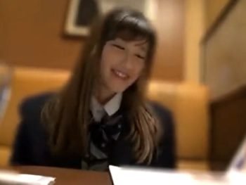 ハメ撮り中も終始笑顔で円光するSEX大好きJK素人女子校生美少女顔射のエロ動画