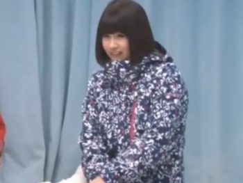 男友達とマッサージ体験して案の定発情→友情崩壊中出しセックスしちゃう素人娘素人美少女家庭教師中出しマッサージのアダルトエロ動画