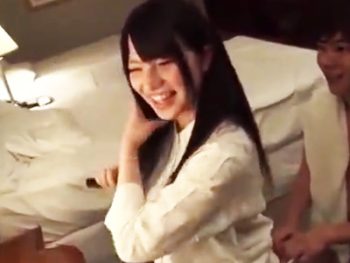 ホテルでご奉仕好きの彼女とおやすみ前のイチャイチャエッチ巨乳美少女顔射のエロ動画