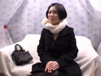 着やせするタイプの巨乳お姉さんが童貞君のお悩み相談の流れで中出しパコ巨乳お姉さん中出しのアダルト動画