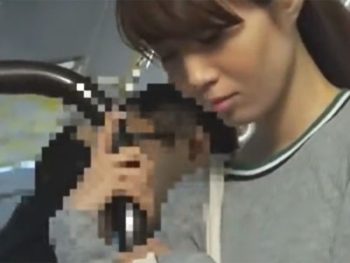 清楚なスレンダー美女が痴漢男にハメられ→お尻にぶっかけフィニッシュお姉さんぶっかけ痴漢のアダルト動画