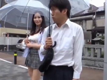 痴女に狙われる真面目そうな学生！いつもとは違う集団逆痴漢バスで逃げ場ナシ！お姉さん痴女乱交のアダルト動画