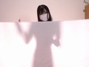 エロY〇utuberが調教プレイをエロ配信ｗ素人美少女顔射ぶっかけ3Pのアダルト動画
