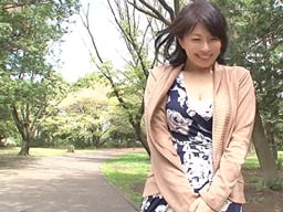 まん汁垂れまくりで感じるリアル人妻の不倫パコ素人人妻のポルノ動画