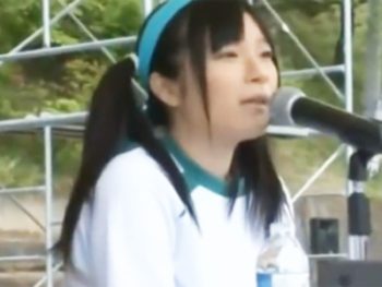 体育祭中の学校に親を偽り潜入！女子を拉致って野外で欲望のまま犯すｗ美少女レイプ露出のアダルト動画