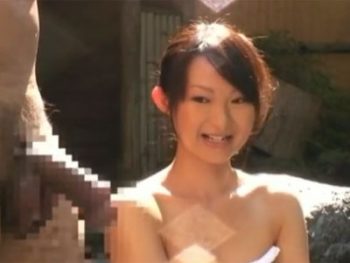 混浴の露天風呂でお姉さんにチンポ見せつけ→発情させてそのままパコ成功巨乳お姉さんぶっかけのエロ動画