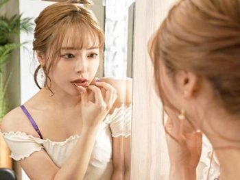 世界一の早漏男に何度も中出しされるスク水美少女美少女水着中出しのAV無料動画