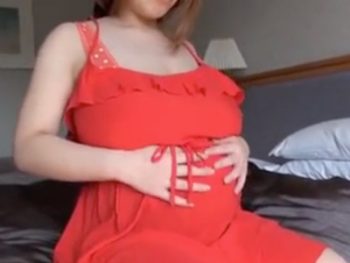 臨月を迎え破裂しそうなおっぱいになったお母さんと中出しSEX巨乳素人人妻中出しの無料ポルノ...