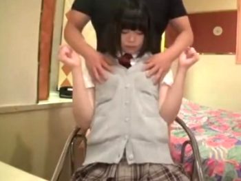 これは犯罪レベルｗまだ毛も生えていないJ●と無理やりハメ撮り美少女パイパンハメ撮りのアダルト動画