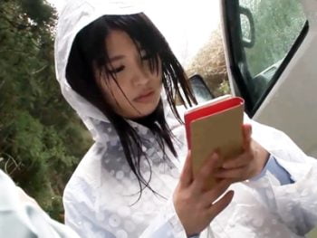 道を教えてくれた親切なJKを山中でレイプする鬼畜オッサン巨乳素人女子校生美少女レイプ露出のエロ動画