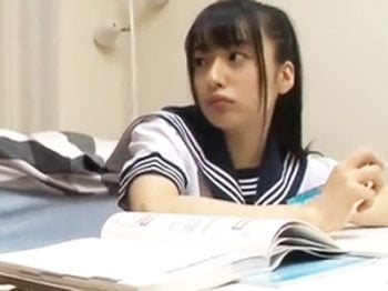 可愛いJK妹がエロ兄貴を誘惑して近親パコ開始→射精寸前にまさかのカニばさみされて中出しｗ女子校生美少女妹中出し近親相姦のエロ動画