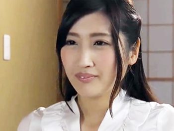 罪悪感を覚えながらも不倫パコの快楽から抜け出せない背徳妻巨乳人妻のエロ動画