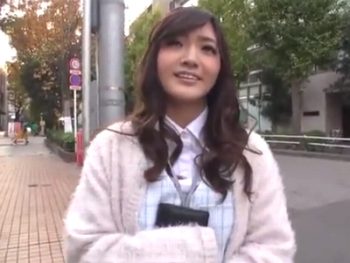 昼休憩中のOLをアンケートと称しナンパし即ハメ性交ｗ素人お姉さんOL顔射ナンパのアダルト動画