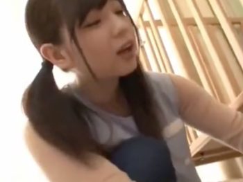 淫乱保母さんたちが男をチングリ返して痴女攻めお姉さん痴女乱交のアダルト動画