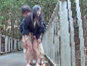 しっぽりとした田舎の温泉街で本能のままイチャラブ濃厚性交美少女パイパンのエロ動画