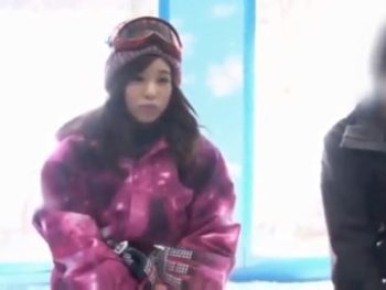 友達とマッサージ体験→勢い余って中出しセックスしちゃった巨乳素人さんｗ巨乳素人美少女中出しマッサージのアダルト動画