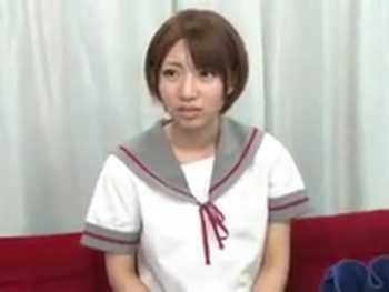 美少女がJKコスプレして痴漢に遭った状況を再現素人女子校生美少女コスプレ痴漢のアダルト動画