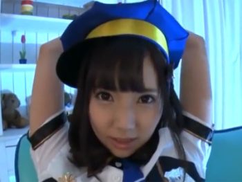 コスプレ美少女が3Pで電マ責めされて生ハメ中出し美少女コスプレ中出しのエロ動画