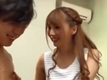 三上悠亜ちゃんがファンチンポをパイズリ→膣コキ奉仕ｗ巨乳美少女痴女三上悠亜のアダルト動画