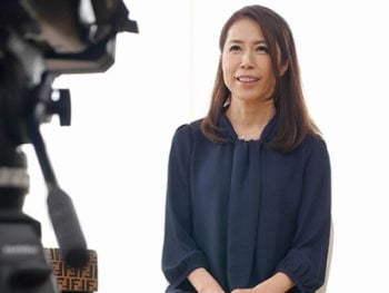 まったく五十路には見えない若々しい熟女様の初撮りドキュメント人妻熟女中出し羽賀ちとせのアダルト動画