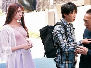 女の身体に憑依できるオッサンが1組のカップルに目を付け→代わりに彼氏と濃厚性交巨乳お姉さん...