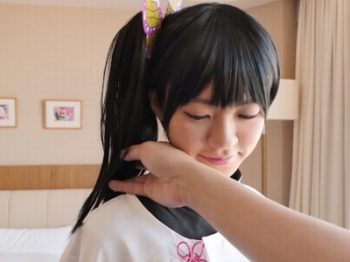 鬼滅〇刃・栗〇落カナヲコスした黒髪美少女が泣いてるような表情でアヘっちゃうイチャラブオフパコ素人美少女コスプレハメ撮りのアダルト動画