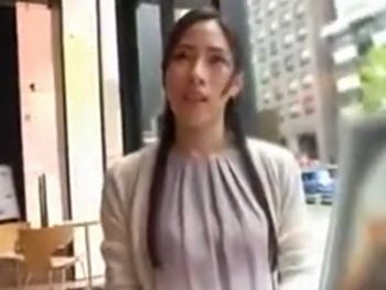 気品あふれる人妻が…あられもない姿でイキ狂い素人人妻ナンパの無料エロ動画