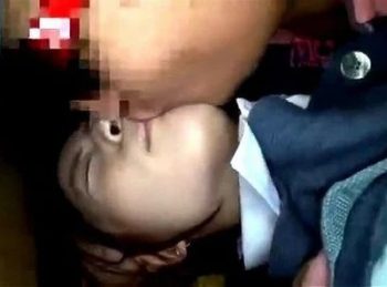 走って逃走するJKを自宅まで追いかけて追撃レイプするガチ映像素人女子校生美少女ギャルハメ撮りレイプ乱交のアダルト動画