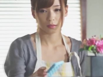 結婚後も上司との肉体関係を断ち切れない美人女教師の背徳行為女教師人妻中出しのアダルト動画