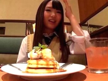 まだ慣れてないJKのリアクションがガチ！童顔パパ活JKとの個人撮影素人女子校生美少女ハメ撮りのアダルト動画