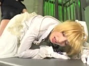 リアルハーフのレイヤーがfateのセイバーを完璧に再現してハードFUCKハーフコスプレ西田カリナのAV無料動画