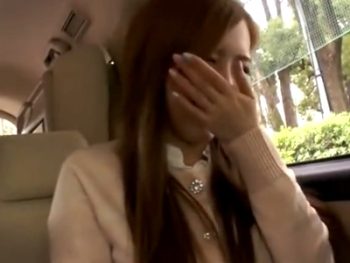 拒否りながらも騎乗位で腰を動かす素人妻に中出し巨乳人妻中出しナンパのアダルト動画