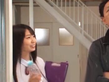 巨乳な教え子の透けシャツに我慢できなかったコーチを責めることはできない‥ｗｗ巨乳女子校生美少女コスプレ夢乃あいかのアダルトエロ動画