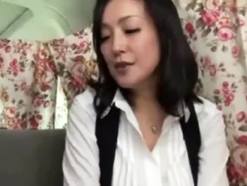 アンケートと騙しナンパした美魔女をラブホ押し込み中出しファック！巨乳素人痴女熟女中出しハメ撮りナンパの無料エロ動画