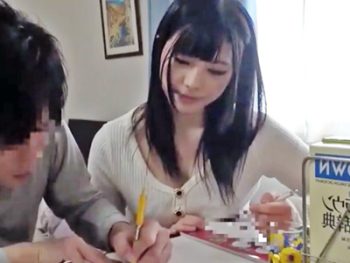 巨乳で可愛い家庭教師のお姉さんに発情して強引にガチパコ→無許可でザーメン中出しお姉さん家庭教師中出し上原亜衣のアダルト動画