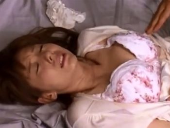 スレンダー美女がナイフを持ったレイプ魔に襲われて抵抗できずにパコお姉さんぶっかけレイプの無料エロ動画