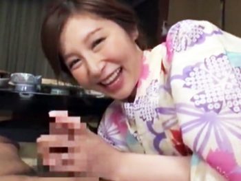 大好きな叔母さんと温泉旅行で中出し近視パコ巨乳人妻中出し近親相姦のエロ動画