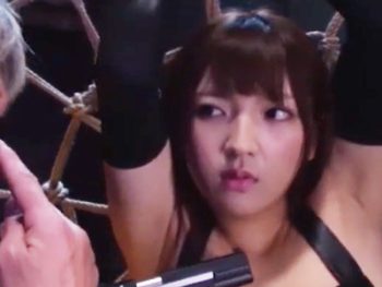 巨乳エリート捜査官が拘束され屈辱レイプに嫌がってたはずが快楽堕ちｗ巨乳お姉さん顔射ぶっかけレイプ乱交のアダルトSEX動画