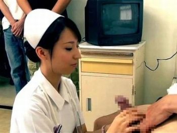 性交治療科に入って半年の新人ナースの奮闘パコ美少女看護婦のアダルト動画