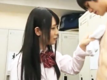 奥手なイケメン先輩を誘惑してSEX誘導する美少女JK女子校生美少女痴女フェラのセクシー動画