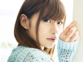 スレンダー美乳おっぱいの可愛い美少女とホテルでイチャラブパコ美少女ハメ撮りのアダルト動画