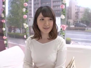 MM号でインタビュー中に即ハメされて快楽に流されちゃう美女巨乳素人お姉さんのエッチ動画