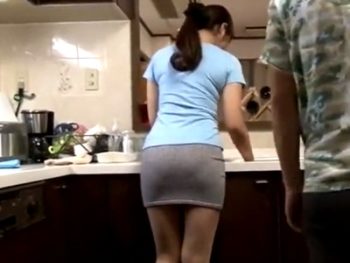 実の息子に狙われた体…旦那が帰ってくるからと拒むもどこかで期待する母巨乳人妻レイプ近親相姦のアダルト無料動画