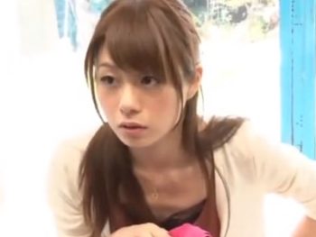 彼氏持ちの素人娘を言葉巧みに騙して中出し！素人お姉さん中出しのエロ動画